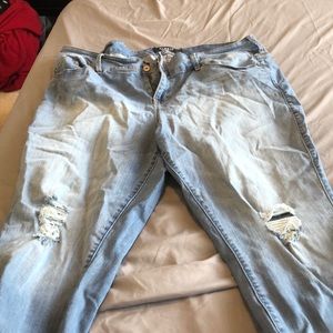 Torrid ripped knees jegging